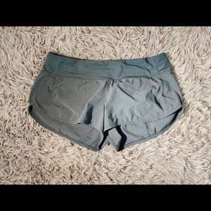 Lululemon green athletic shorts size 8 reg 🍀